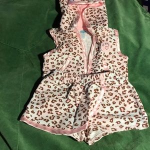 👶Leopard print hooded vest with skort👶